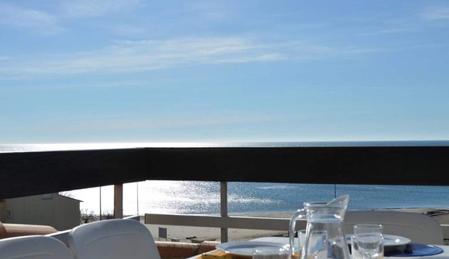 3-room apt with terrace, AC, parking in Cap d'Agde, near beach and shops