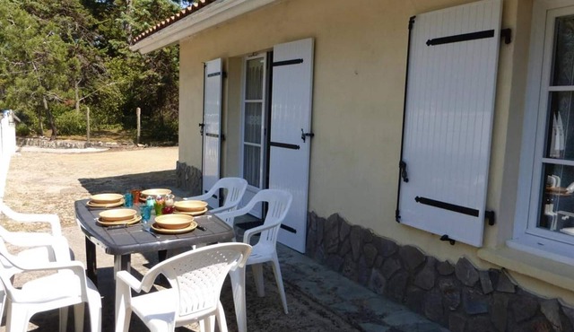 3-Room House for 6, Near Beach & Forest, Closed Yard, Parking, WiFi
