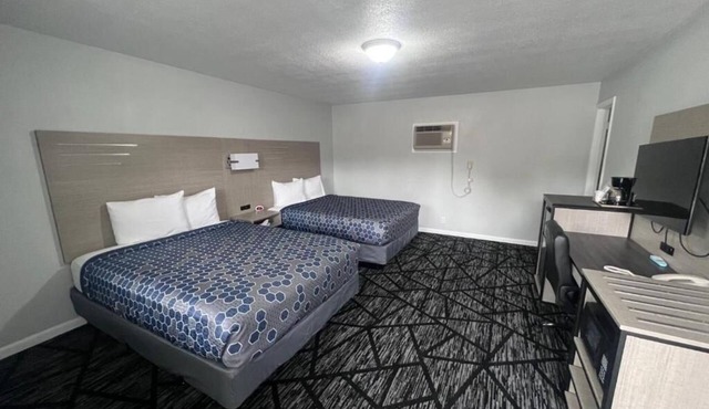 3-Room Lodging Near William Penn University & Local Spots, Free Parking