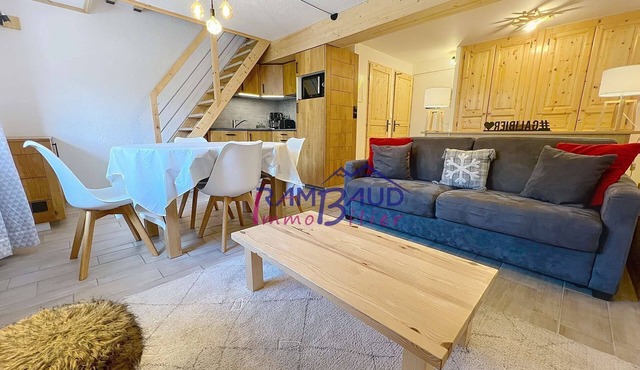 3 rooms 6 people Private covered parking Free Wifi