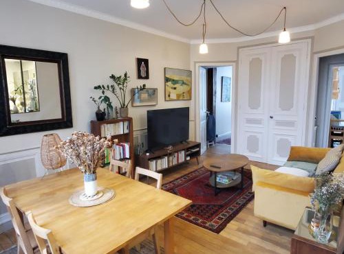 3 rooms in a beautiful passage of Auxerre