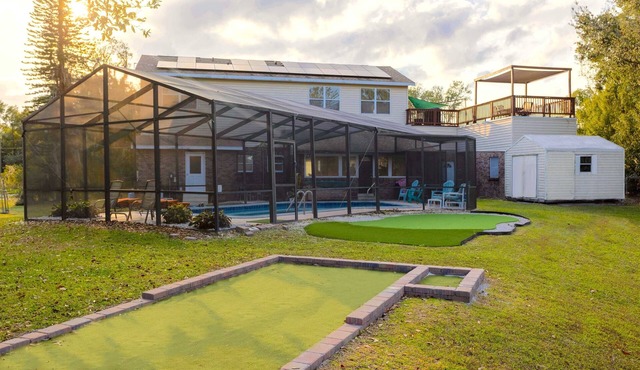 3 Rooms, Lake, Bocce Ball, Putting Green, Fire pit, Deck