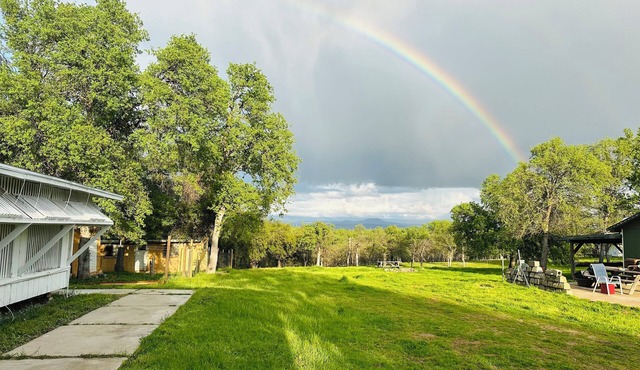 #3 Rustic 1-bedroom house with WiFi, Yoga Studio in serene Cottonwood