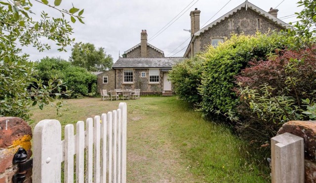 3 Shellpit Cottages, Thorpeness