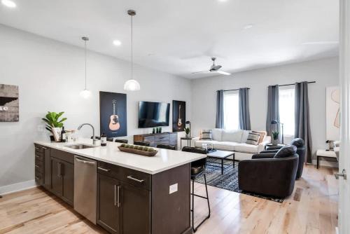 3 Side by Side Nash Homes - Close to Honky Tonks