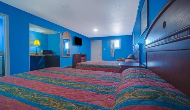 3 Simple Rooms Near Padre Island Park – Ready for Relaxation
