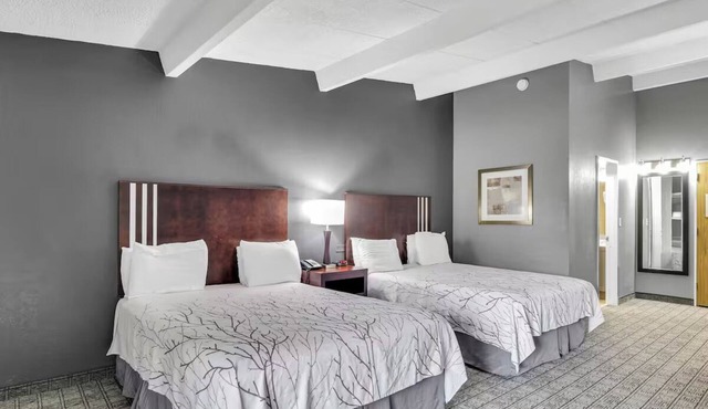 3 Soothing Queen Rooms w/Breakfast + Perfect for Budget Visitors