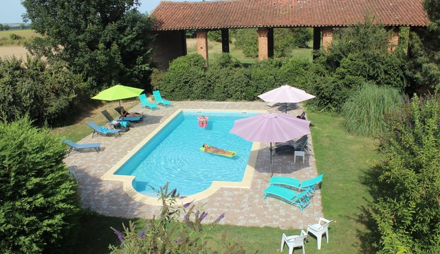 3 spacious gites that can be joined with heated swimming pool