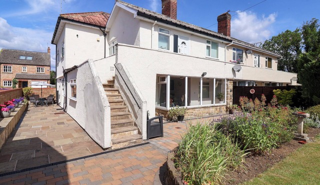 3 SPRINGHAVEN, family friendly, with a garden in Hampsthwaite