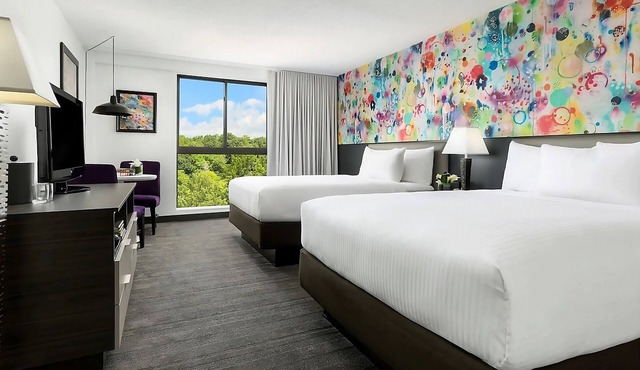 3 Standard 2 Queens Rooms at Studio Allston Hotel