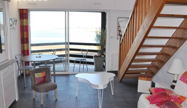 3-star apartment in Perros-Guirec with parking, pets allowed