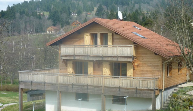 3-star chalet 'Les Ruisseaux', Gerardmer, close to mountains and the lake