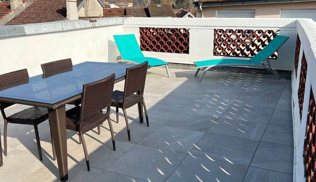 3-Star Comfort: Terrace, Parking, Near Thermal Spa & Casino in Bourbonne-les-Bains