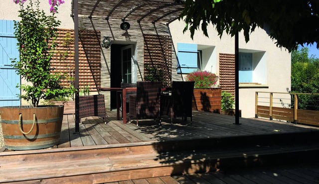 3-star cottage for 6 to 8 people with swimming pool in Nérac