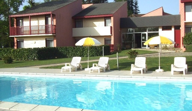 3-star family residence T2 air-conditioned floor with heated swimming pool