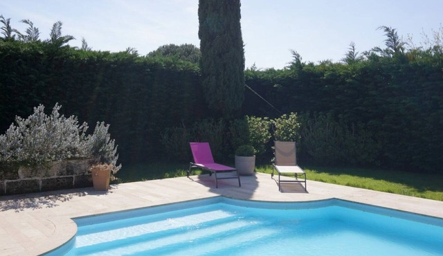 3-star gîte with swimming pool La Petite Gironde