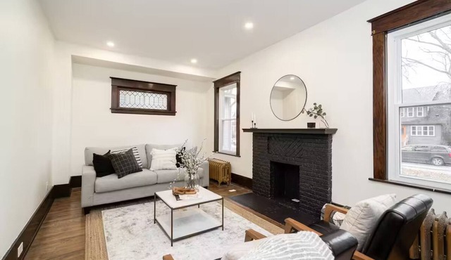 3-Storey Wolseley Home | 4 Bed | 4 Bath |
