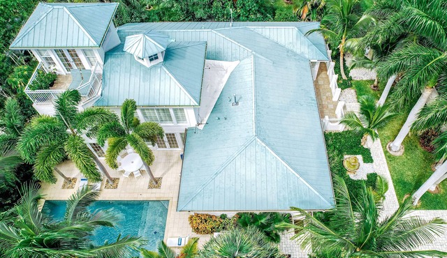 3-Story I Fully Stocked I Designer Interior