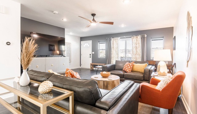 3 Story River facing deck-3 miles to downtown Cincinnati