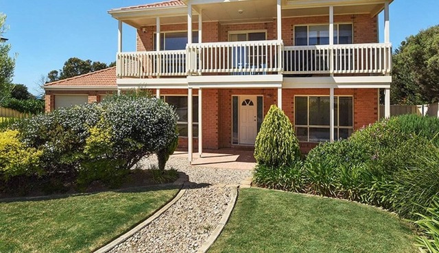 3 Sun Ct - Waterview - Family - Pool Table