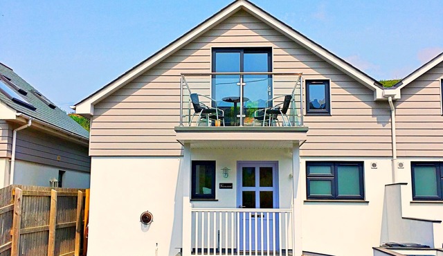 3 The Navigators Sleeps 4 (2 Bedrooms) Only 100 meters from the beach