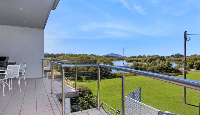 3 The Pier on The Myall River