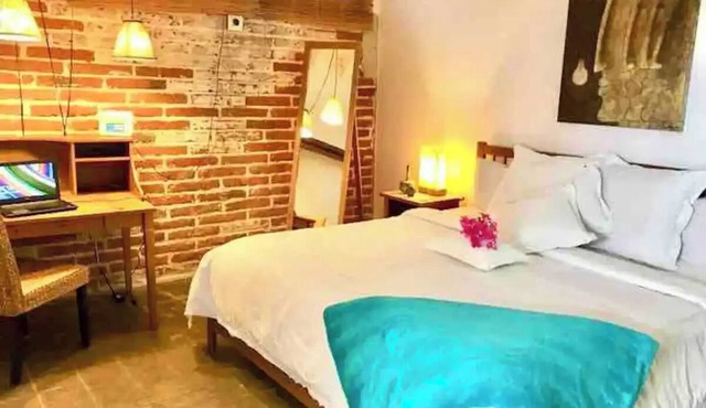 #3 two blocks from the Malecon