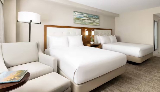 3 Units, 2 Queen Beds at Hilton Tucson East, Outdoor Pool, Pets Allowed