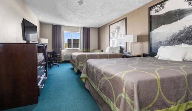 3 Units | El Paso Adventure Hub Near Peoria & Bloomington | Free Parking