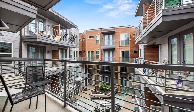 3 Units | Family Stay w/Kitchen | Steps to Convention Center & Events