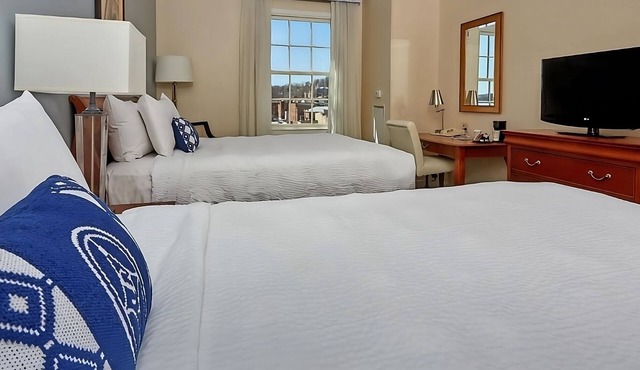 3 Units | Indoor Pool | Downtown Staunton | Near Historic Market Street