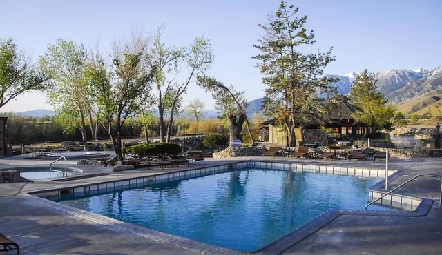 3 Units | Mountain Thrill Escape | Outdoor Fun & Hot Springs Retreat