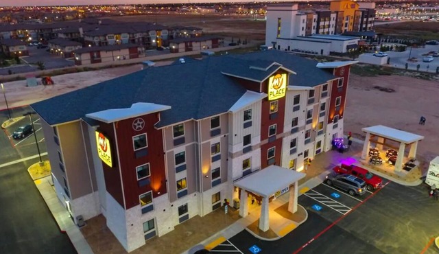 3 Units | Spacious Stay Near Joyland Park w/Kitchenette & Parking
