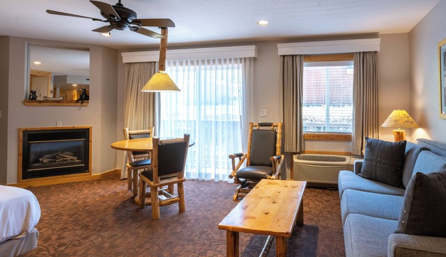 3 Units Studios | Kitchen | Free Parking | Olympic Valley