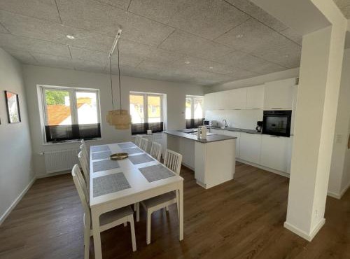 3 værelses lejlighed i Give