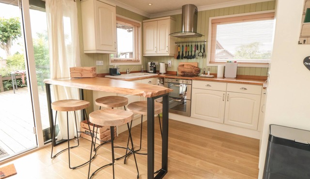 3 Valley View Lodges