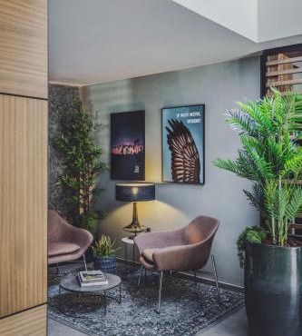 3 VIE Restaurant & Rooms