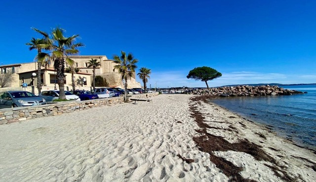 3* Villa for 8, Thau lagoon view, garden and parking