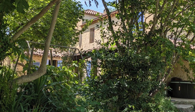 3 villas/pool Ideal for families or groups in correns 1village bio]