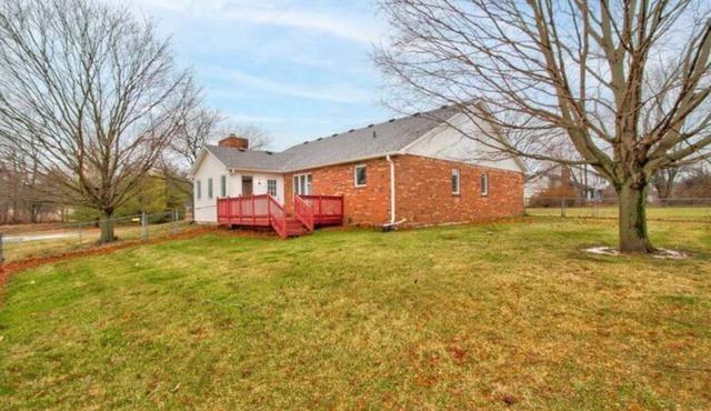 30 acre park in your back yard!