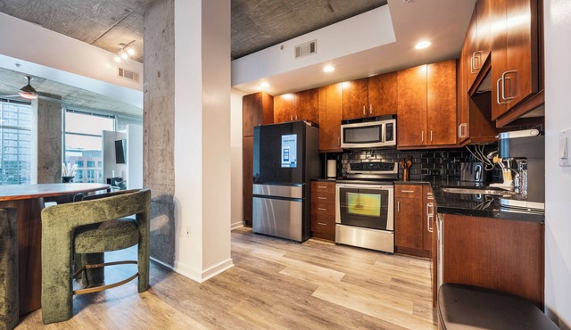 30 Day Downtown Furnished Apartment