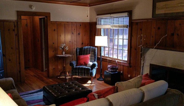 30+Day❤️Downtown ❤️Red Smarthouse King W/D 4KTV