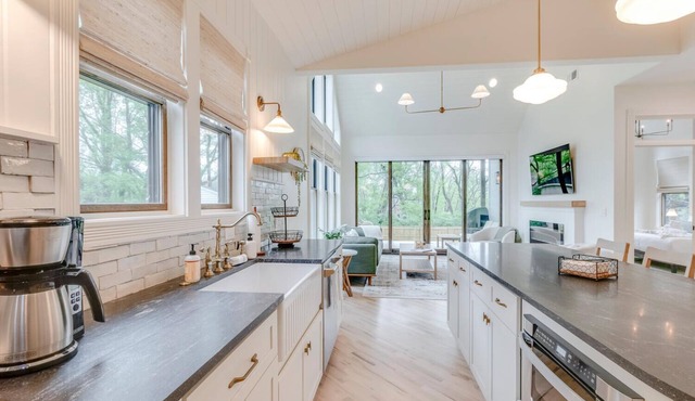 30 Day Minimum - Elegant Home in East Nashville