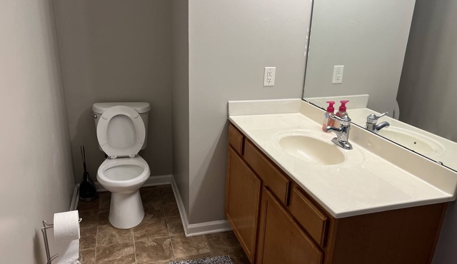 30 Day Minimum Stay - 2 Bedroom 2 Bathroom Condo