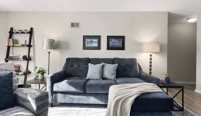 30 Day Stay 5BR KingBeds WestPlaza+Fenced