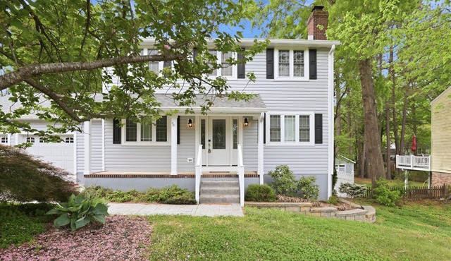 30+ day stay. Move-in ready! Utilities included