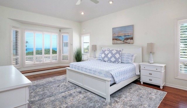 30 DAYS RENTAL FOR PRICE OF 2 WEEKS! 130 Yards to Gulf! Casey Key Home Gulf & Intracoastal Views FREE WiFi