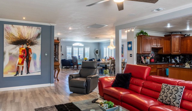 30% DISCOUNT-FIFA PRIME!-Private FIFA Retreat-King Bed, Jacuzzi, Fire Pit, BBQ+