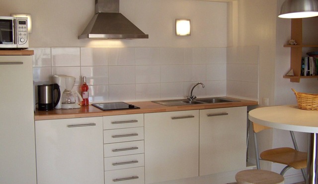 30 meters from the sandy beach of St. Pierre-la-Mer