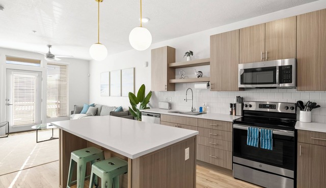 30 Min From All Ski Resorts! with Free Parking and Pool